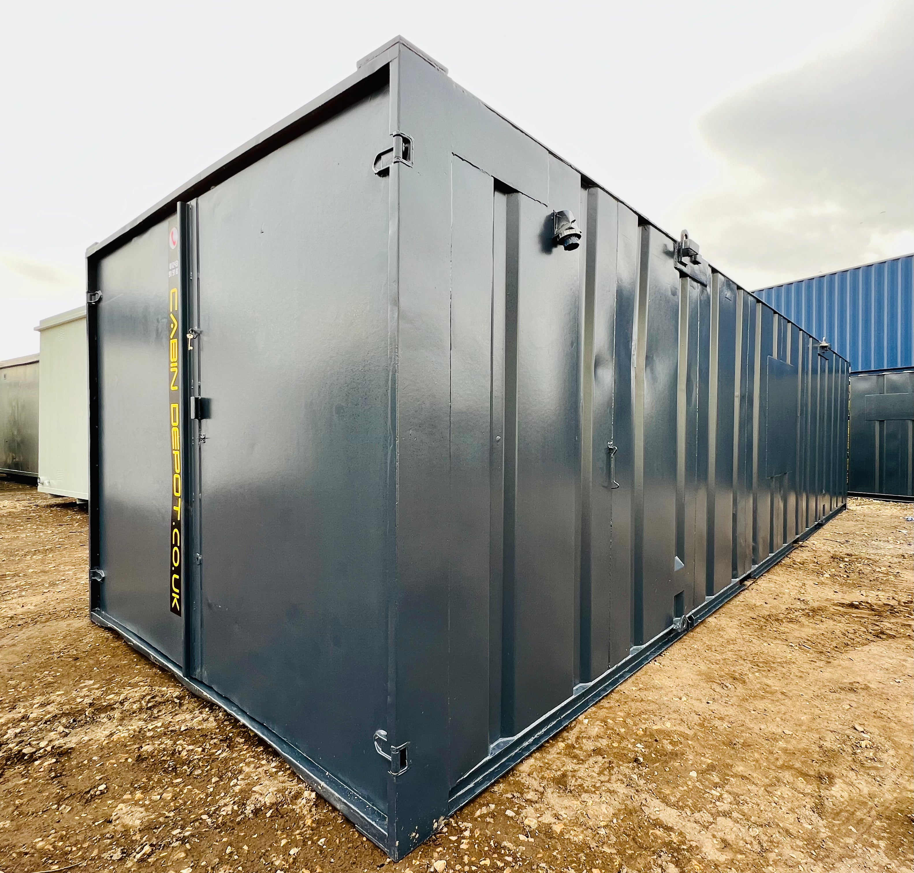 No 821 32 x10 ft Steel Secure Store Storage Container.
