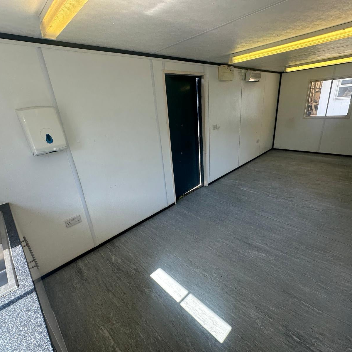 24x9ft | Office / Canteen | Building Site Accommodation | Portable Anti-Vandal | Reduced | No 1823