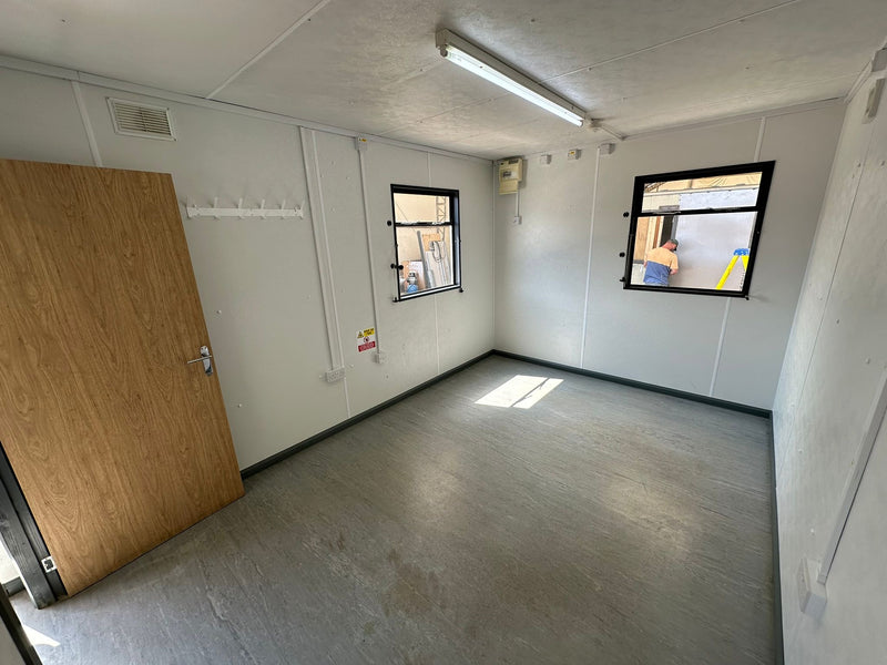 32x10ft | Canteen / Office | 2 Rooms with Kitchen Space | Portable Anti-Vandal Building | Site Accommodation | Reduced | No 1479