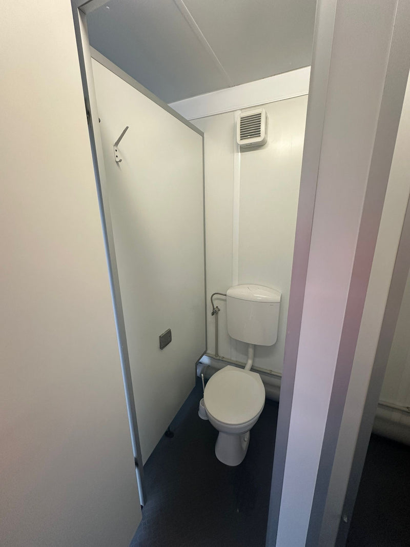 16 x 8 ft | 3 + 1 Toilet Block | Portable Building | Site Accommodation | Reduced | No 1233