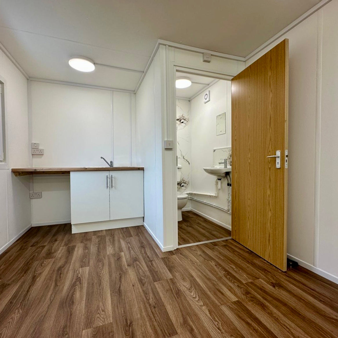 32x10ft | Custom Cabin | Canteen / Office | WC/Wash Room | Kitchenette | No 1533