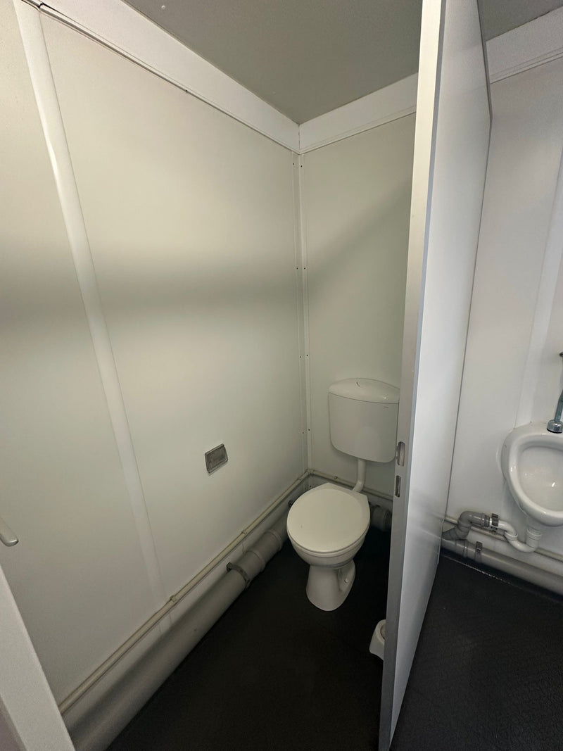 16 x 8 ft | 3 + 1 Toilet Block | Portable Building | Site Accommodation | Reduced | No 1233