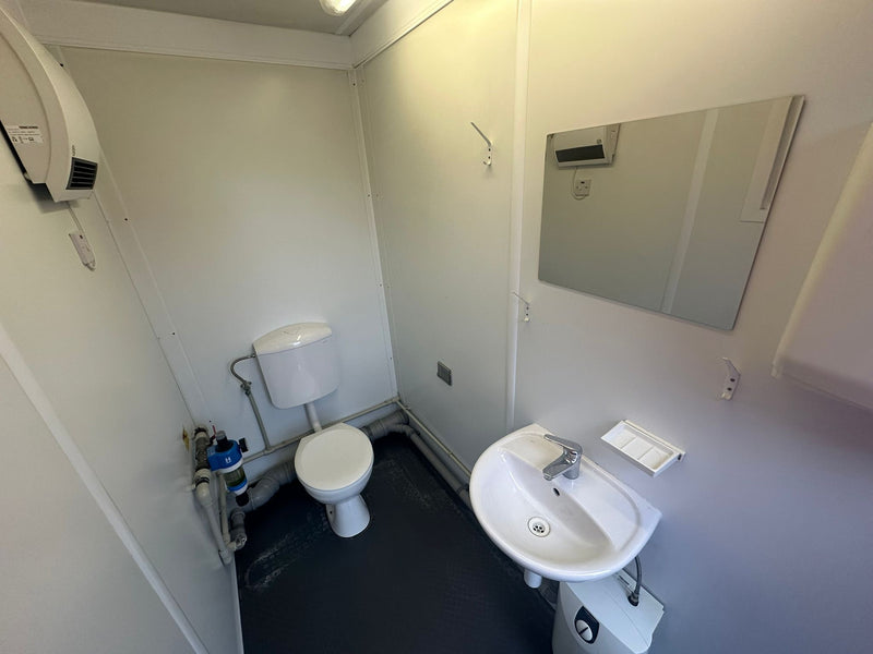 16 x 8 ft | 3 + 1 Toilet Block | Portable Building | Site Accommodation | Reduced | No 1233