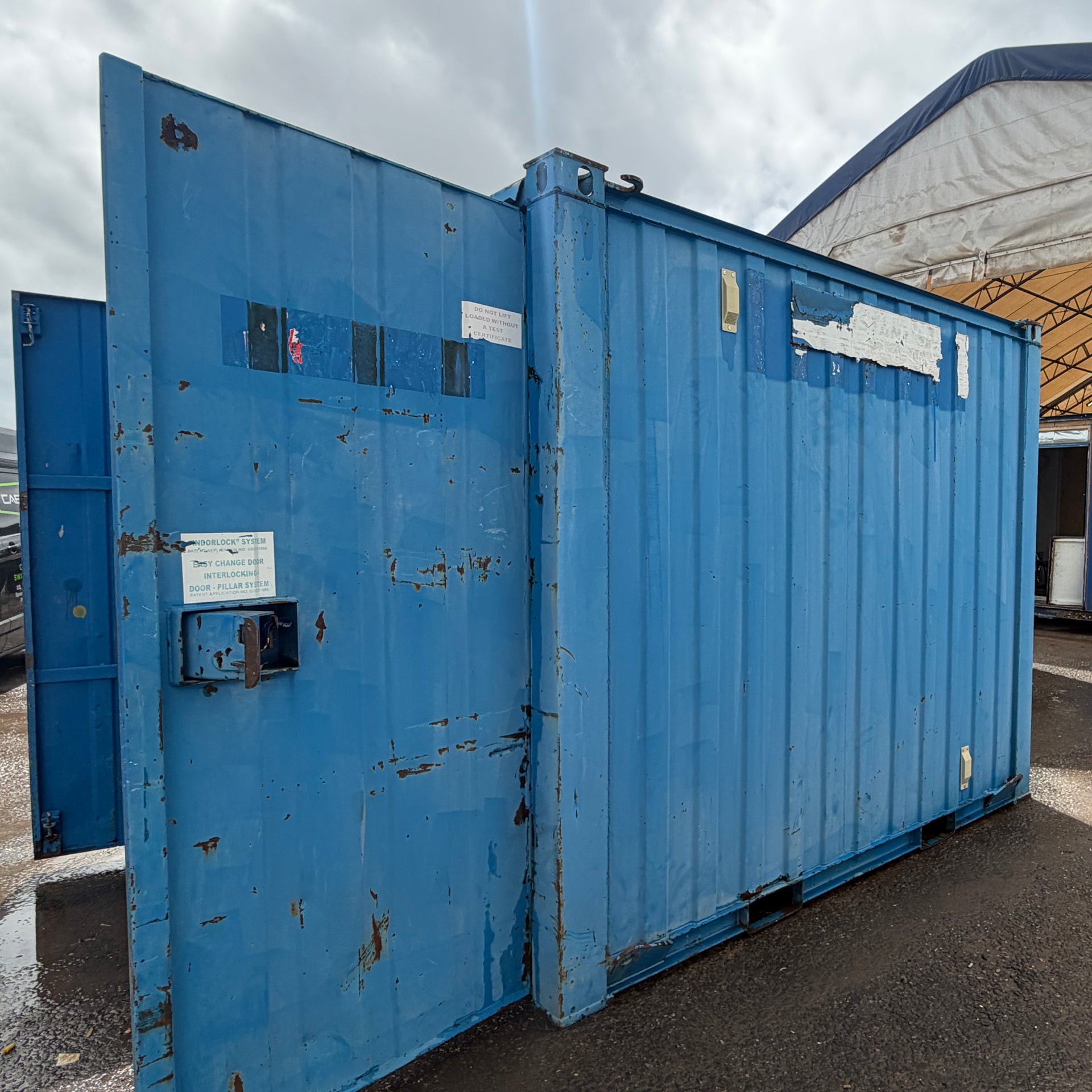 10x8 Ft | Anti-Vandal Store | Storage Container | Shipping Container | No 1756