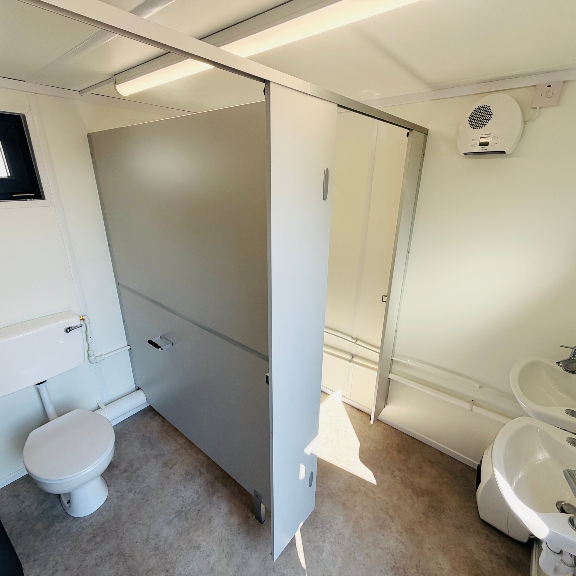 16x9ft | 2 + 2 Toilet Block | Premium/Bespoke | Portable Building | WC | Ladies & Gents Toilets | No 1709