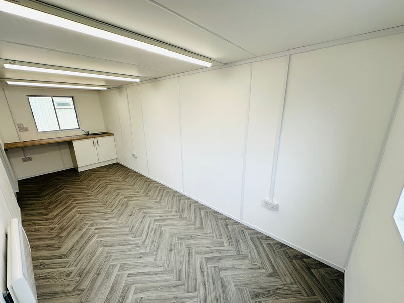21x8ft | Office/Canteen | Cabin / Container | Portable Building | No 1018