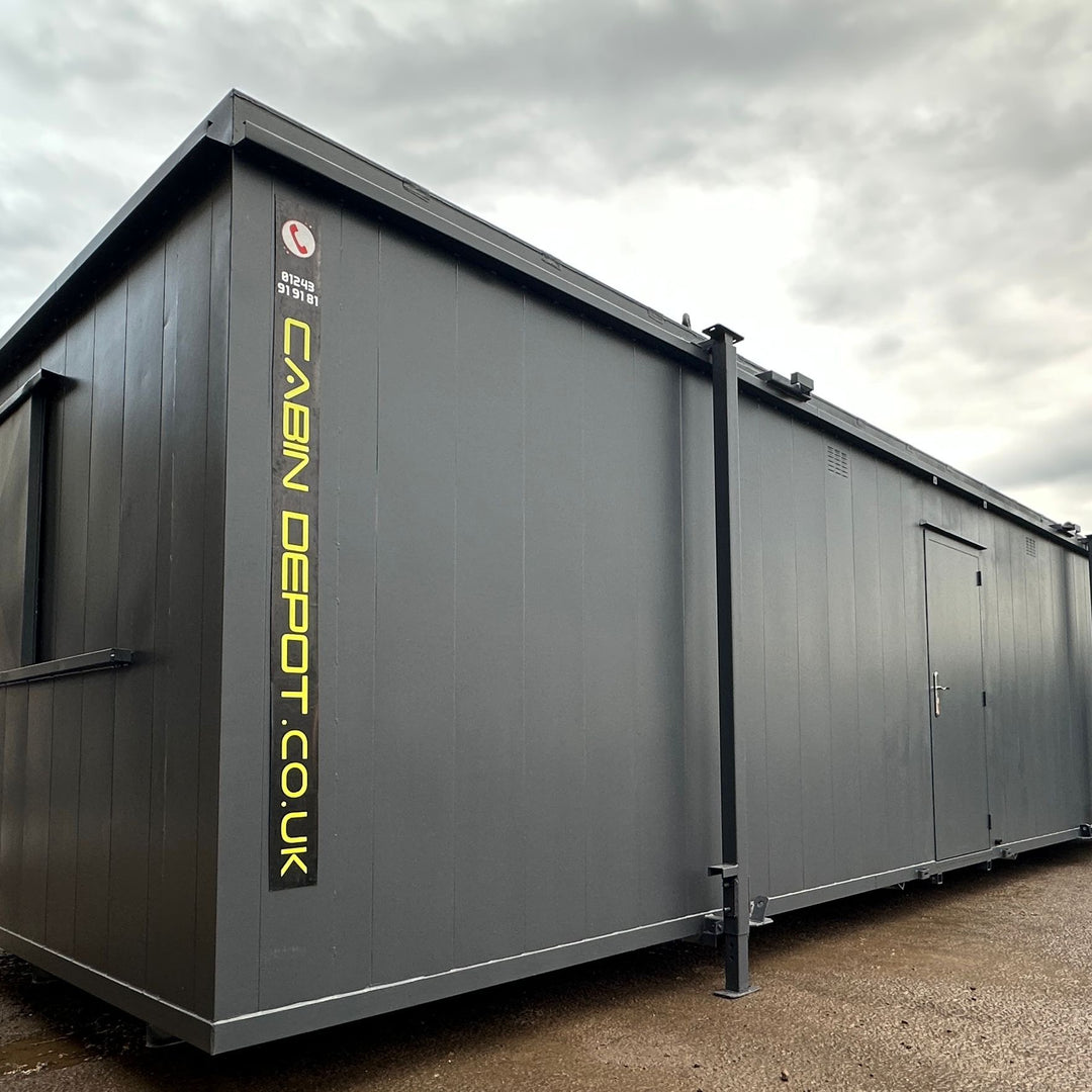 32 x 10ft | Anti Vandal Cabin | 2+1 Toilet + Twin Shower Room | Changing Room | 50/50 Split | No 1561