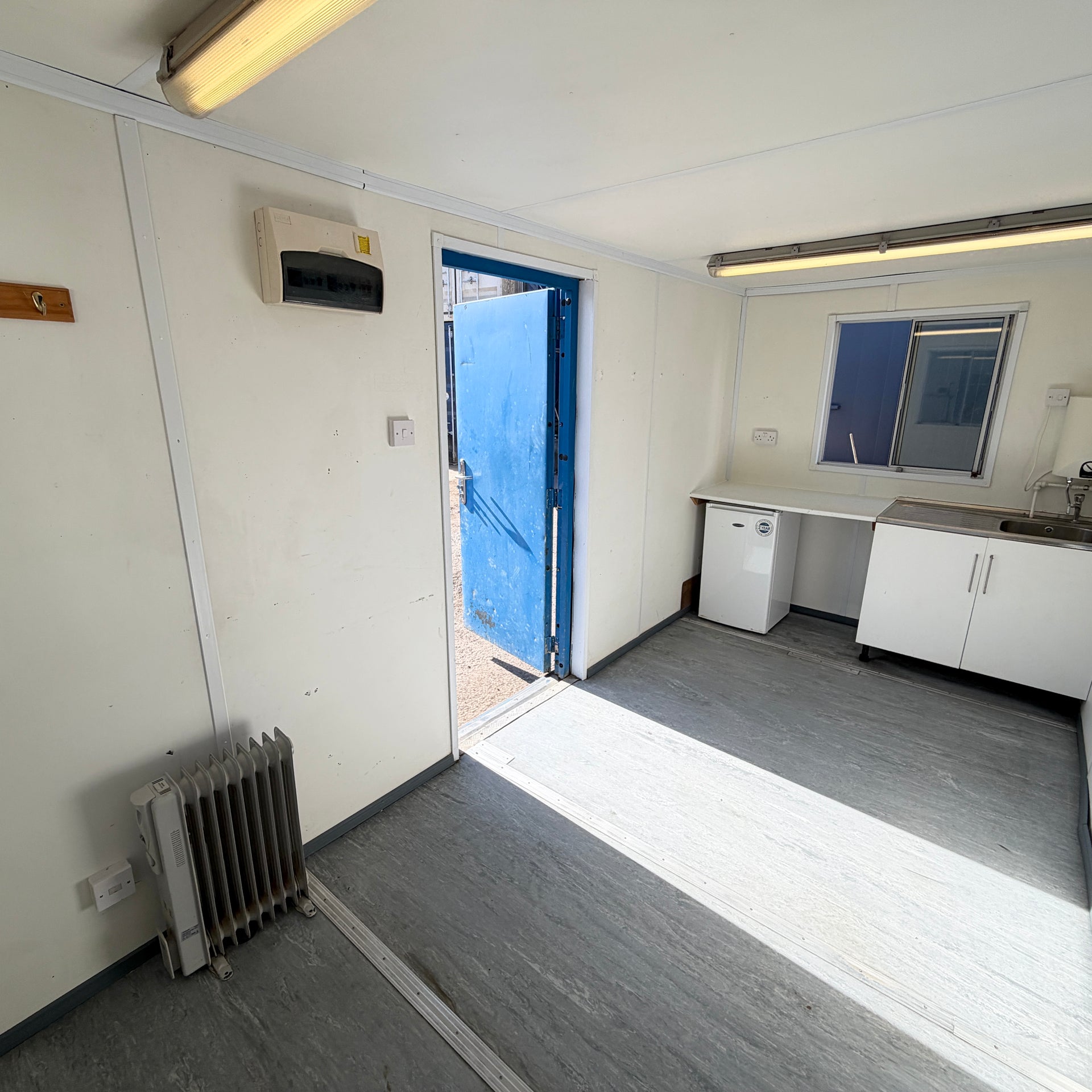 16x8ft | Office / Canteen | Building Site Accommodation | Portable Anti-Vandal | Reduced | No 1884