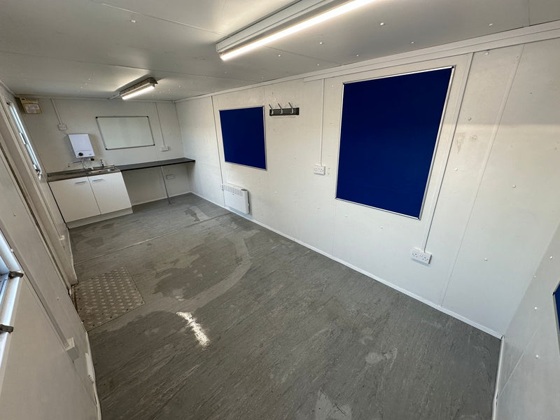 20.5x9ft | Canteen / Office | Building Site Accommodation | Portable Anti-Vandal | Reduced | No 1644
