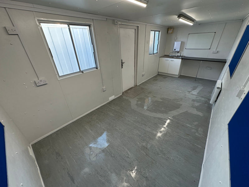 20.5x9ft | Canteen / Office | Building Site Accommodation | Portable Anti-Vandal | Reduced | No 1644