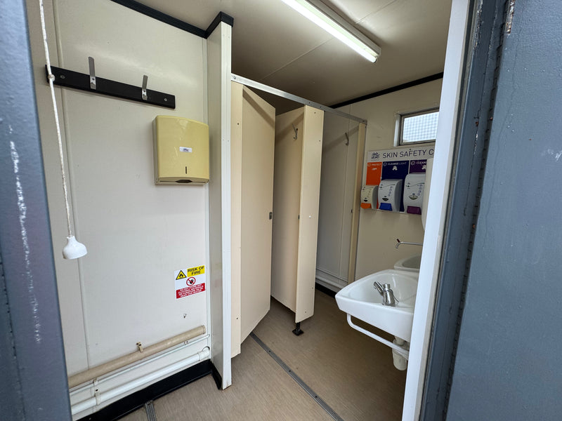 12 x 9 ft | 2 + 1 Toilet Block | Portable Building | Site Accommodation | Reduced | No 1038