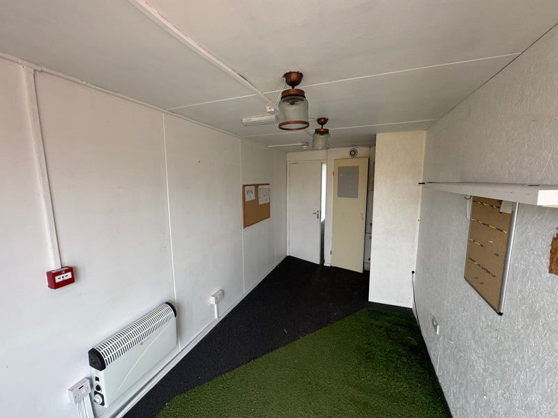 40 Ft Converted Shipping Container | With Kitchenette | Reduced | No D1