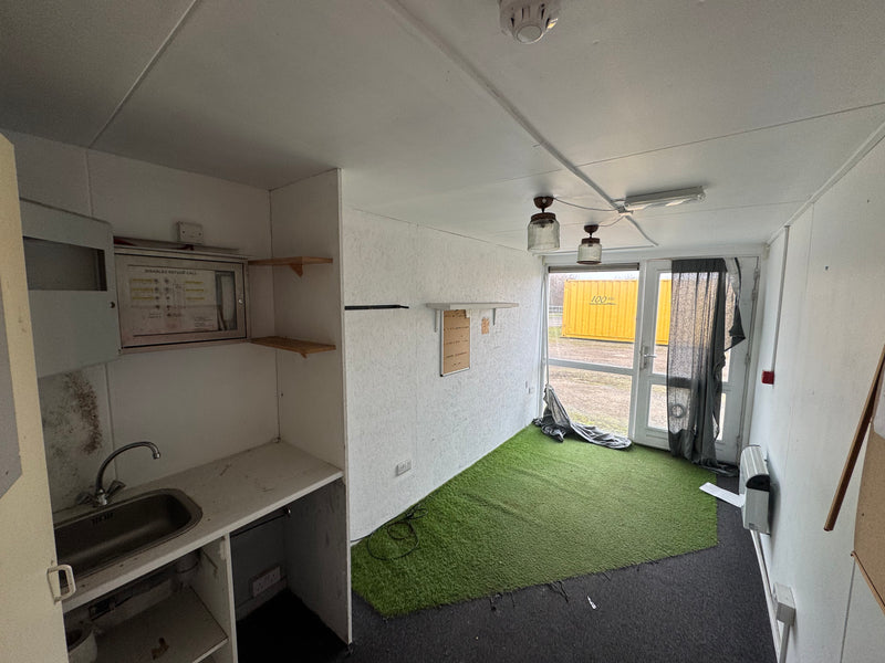 40 Ft Converted Shipping Container | With Kitchenette | Reduced | No D1