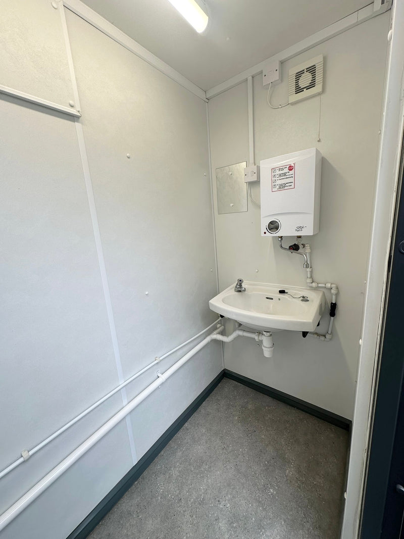 3+1 Toilet Block | 16 x 9 Ft | Anti-Vandal | Portable Toilet Block | No 1475
