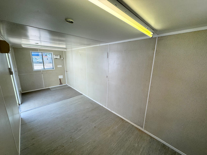 21x8ft | Canteen / Office | Building Site Accommodation | Portable Anti-Vandal | Reduced | No 1512