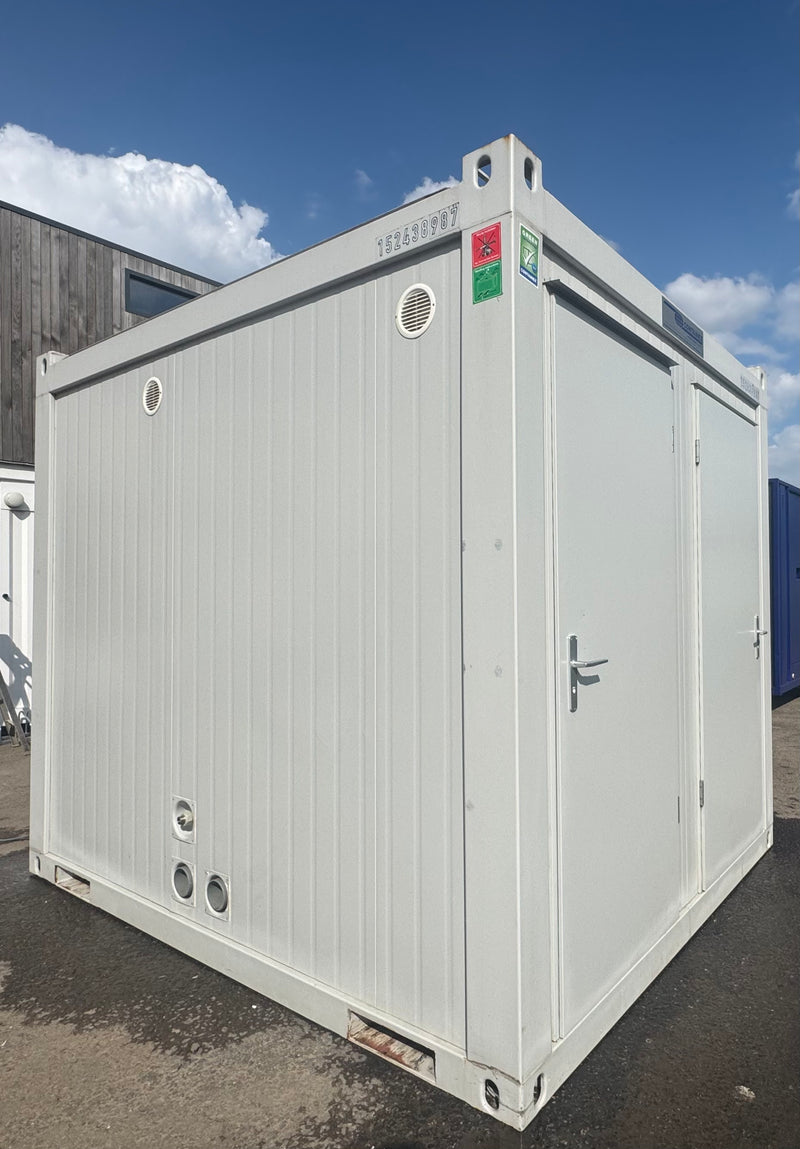 4 Bay Toilet Block | 4 WC's | 10x8 Ft | NEW Portable Toilet Block 4 Toilets, 4 Basins | Grey | No 795 LG