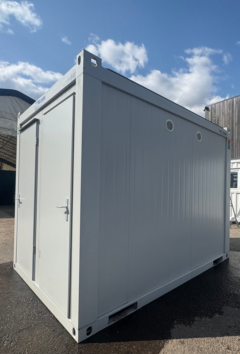 4 Bay Toilet Block | 4 WC's | 10x8 Ft | NEW Portable Toilet Block 4 Toilets, 4 Basins | Grey | No 795 LG