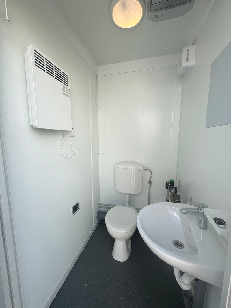4 Bay Toilet Block | 4 WC's | 10x8 Ft | NEW Portable Toilet Block 4 Toilets, 4 Basins | Grey | No 795 LG