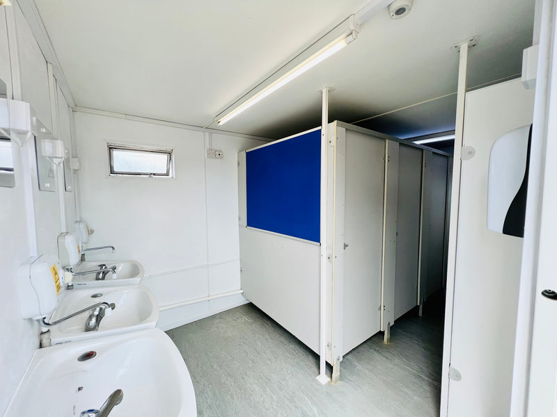 Portable Toilet Block 4+1 | 20 x9 ft | Portable Toilet Facility | Anti-vandal | No 890
