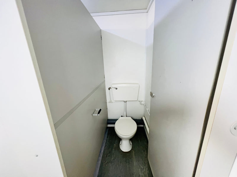 Portable Toilet Block 4+1 | 20 x9 ft | Portable Toilet Facility | Anti-vandal | No 890