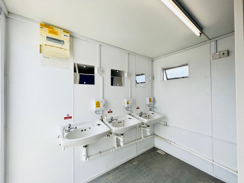 Portable Toilet Block 4+1 | 20 x9 ft | Portable Toilet Facility | Anti-vandal | No 890
