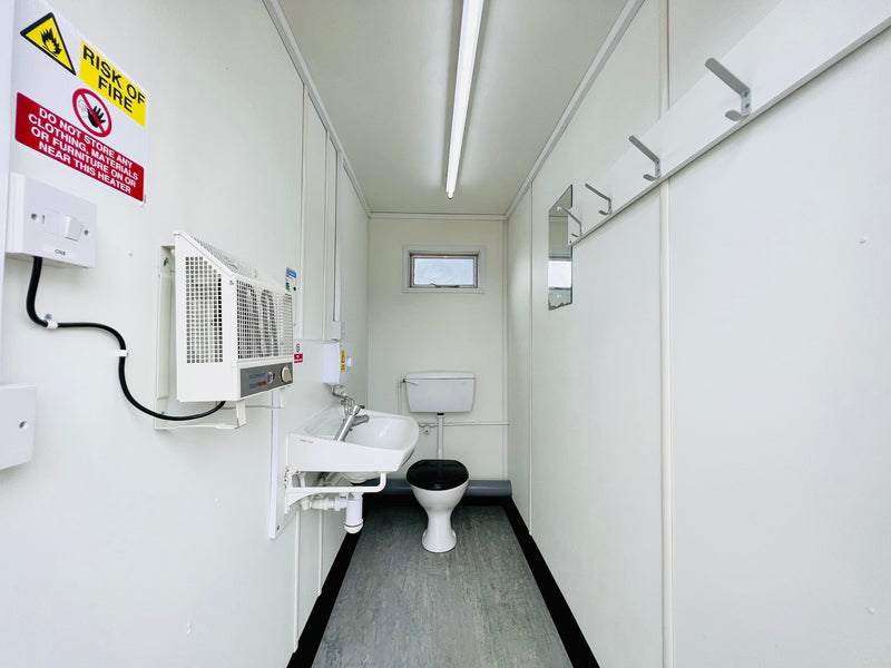 Portable Toilet Block 4+1 | 20 x9 ft | Portable Toilet Facility | Anti-vandal | No 890