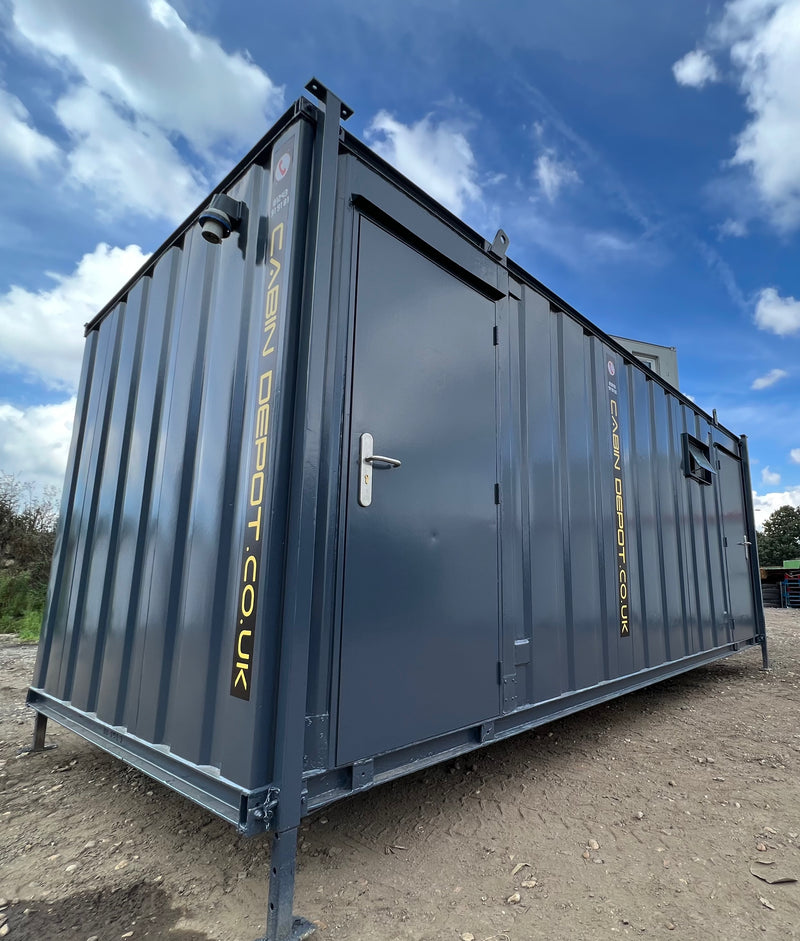 Portable Toilet Block 4+1 | 20 x9 ft | Portable Toilet Facility | Anti-vandal | No 890