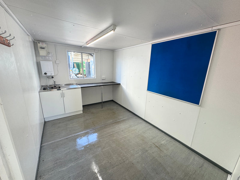 20.5x9ft | Canteen / Office | Building Site Accommodation | Portable Anti-Vandal | Reduced | No 1636