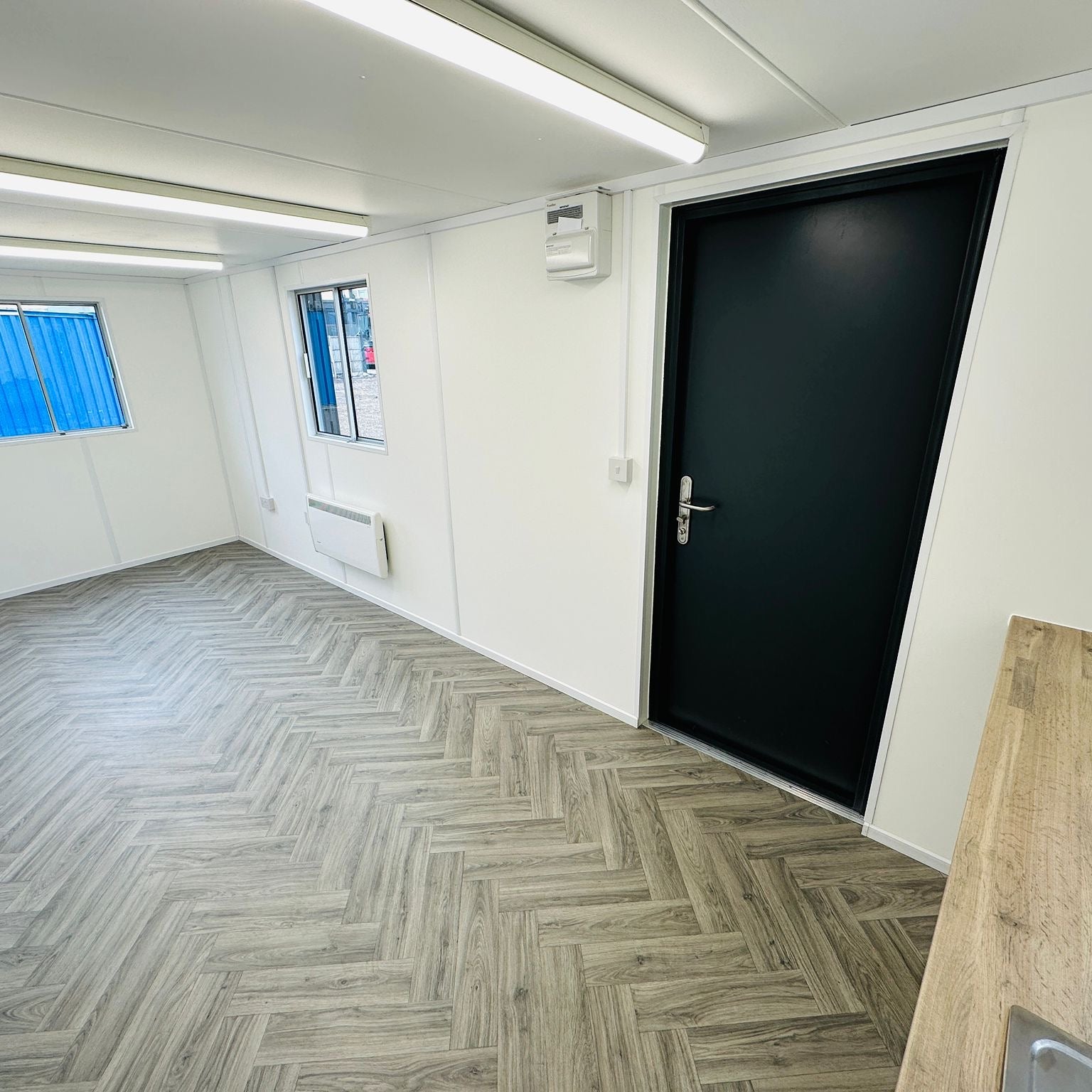 21x8ft | Anti Vandal Office/Canteen | Cabin / Container | Portable Building | No 1018