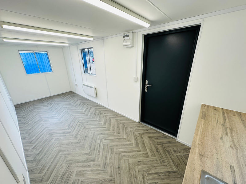 21x8ft | Office/Canteen | Cabin / Container | Portable Building | No 1018