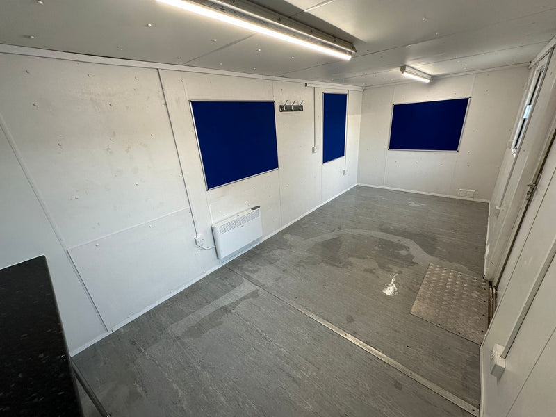 20.5x9ft | Canteen / Office | Building Site Accommodation | Portable Anti-Vandal | Reduced | No 1644