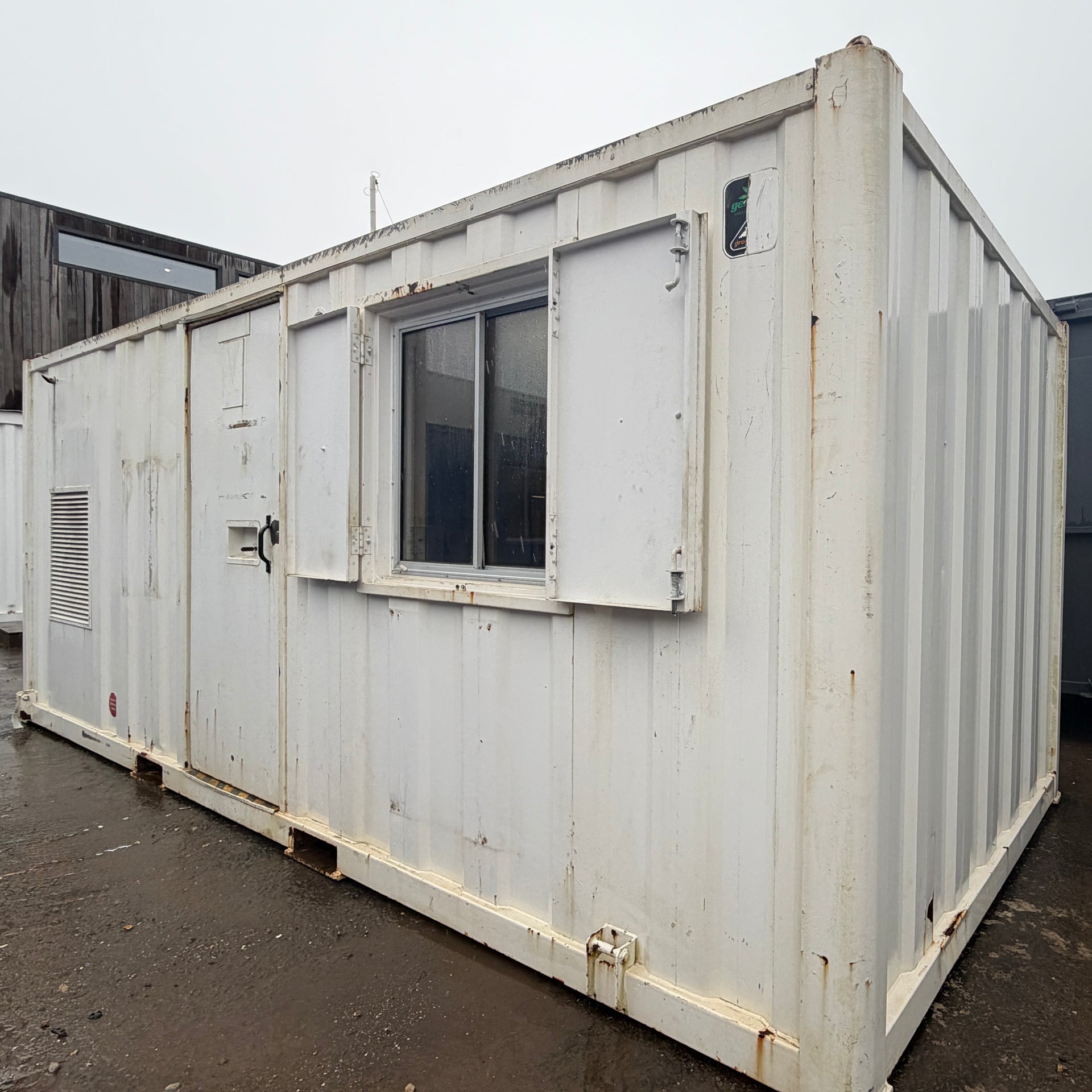20x9ft — Static Welfare Unit — Toilet, Canteen, Drying Room & Generator 9KVA — Welfare — Anti-Vandal — Building Site Accommodation — Portable Anti-Vandal — exterior view