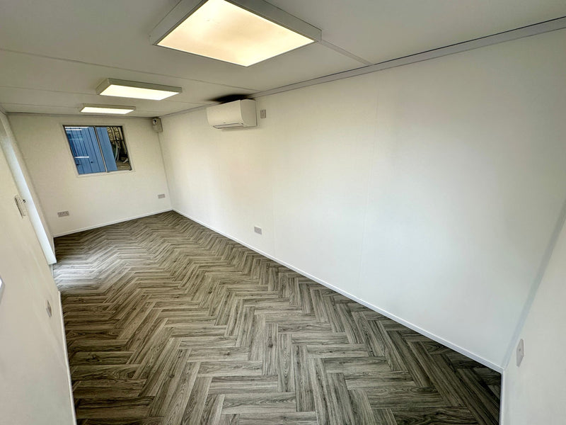 21x8ft | Custom Office | Cabin / Container | Portable Building | No 1504