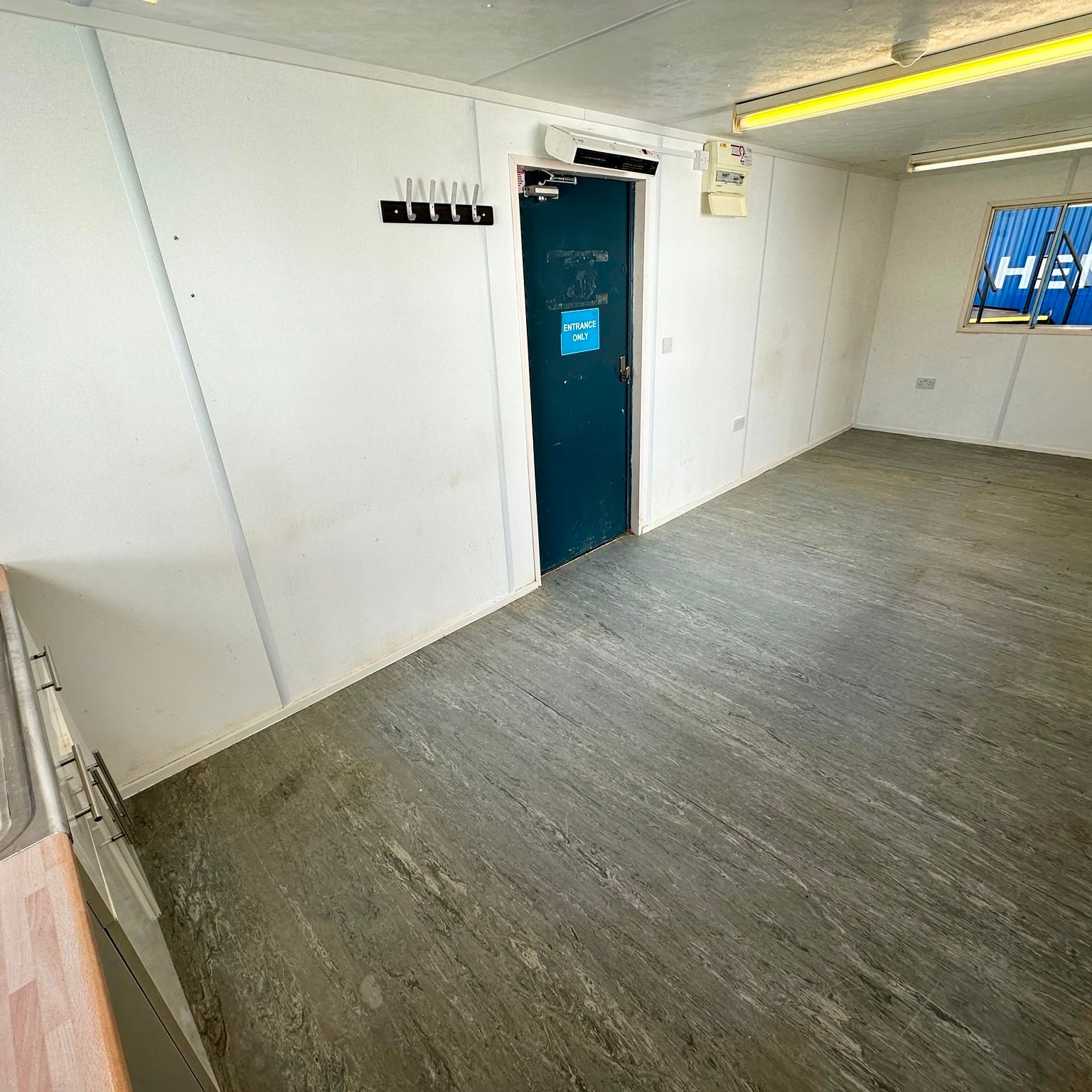 24x9ft | Office / Canteen | Building Site Accommodation | Portable Anti-Vandal | Reduced | No 1826