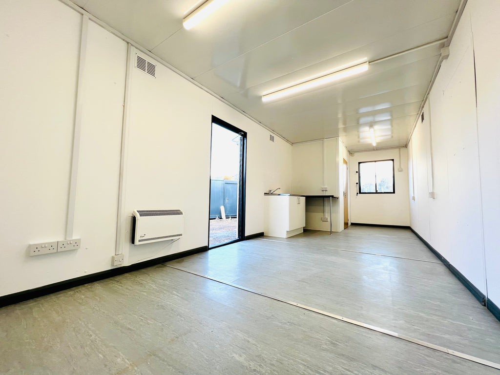 No 725 | 32x10ft | Canteen / Office | With WC/Wash Room & Kitchenette