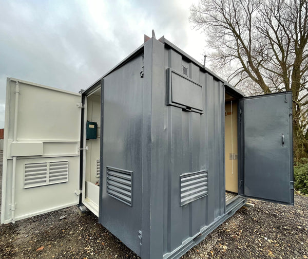 Toilet Block with Tank | Groundhog | 9x8ft Plug & Go | 10 kva Generator| No 376